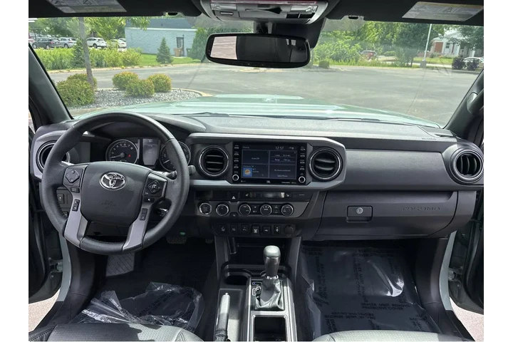 $40000 : Gold Certified2023 Tacoma TRD image 4