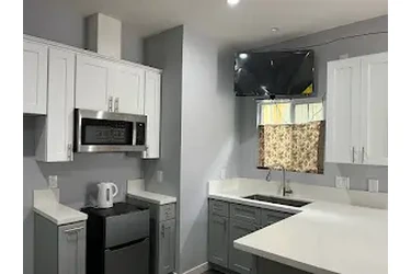 RENTO CASITA de 2 recamaras en Los Angeles
