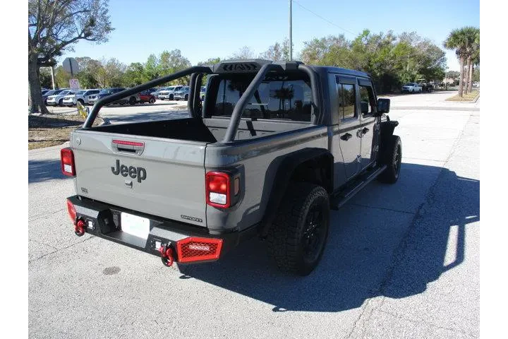 $26995 : Jeep Gladiator 2020 4x4 Spor image 7