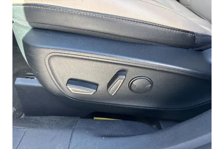 $18763 : Ford Escape 2020 SEL 4dr SUV image 9