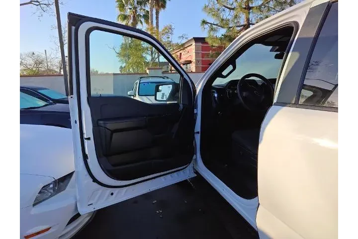 $33775 : Ford F-150 2022 4x4 XL 4dr S image 5