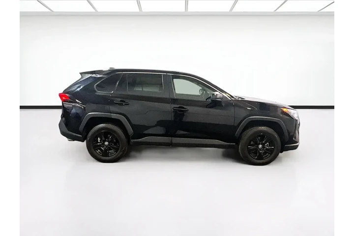 $24477 : Toyota RAV4 2023 AWD LE 4dr image 6