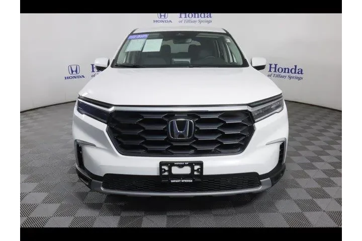 $39875 : Honda Pilot 2025 AWD EX-L 4d image 2