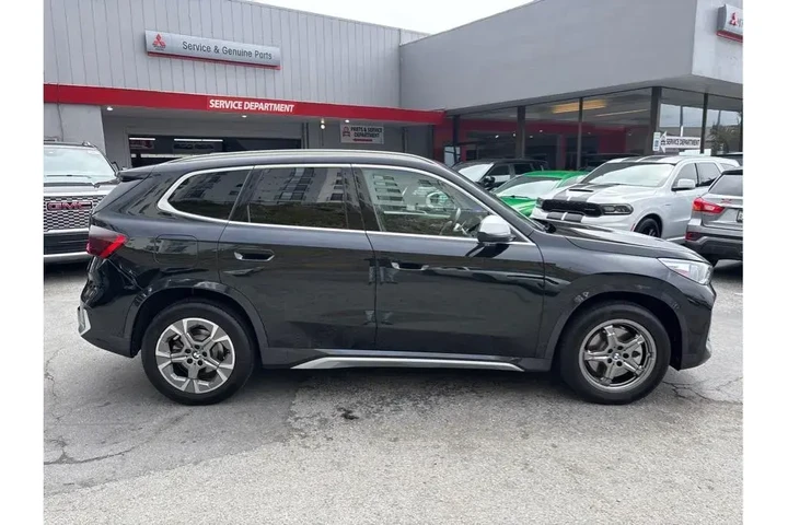 $30388 : BMW X1 2024 AWD xDrive28i 4d image 8