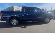 $39642 : Nissan Titan 2020 4x4 SV 4dr thumbnail