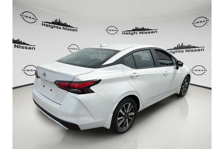 $18477 : Nissan Versa 2025 SV 4dr Sed image 5