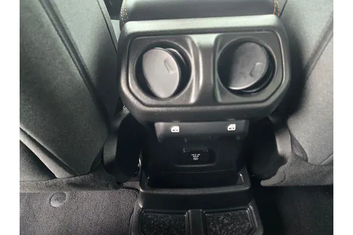 $33988 : Jeep Wrangler 2025 4x4 Backc image 10
