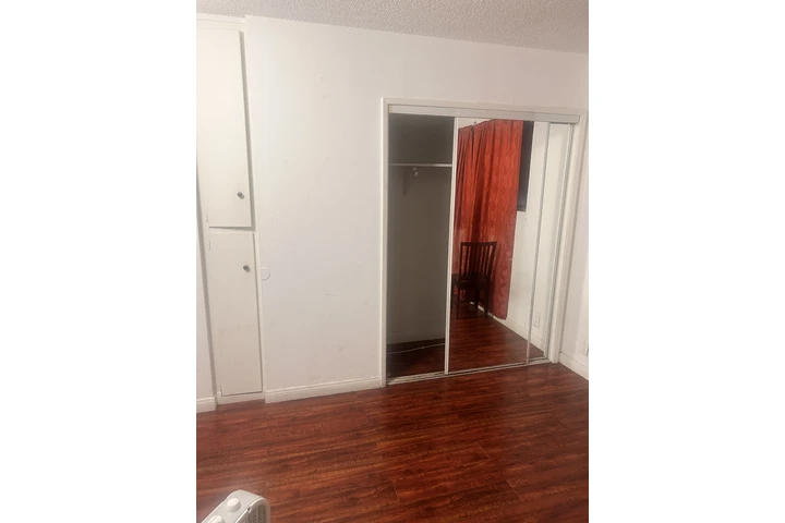 $900 : Cuarto en Midcity image 4