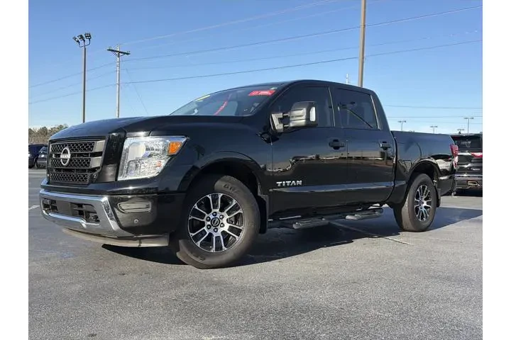 $36808 : Nissan Titan 2024 4x2 SV 4dr image 1