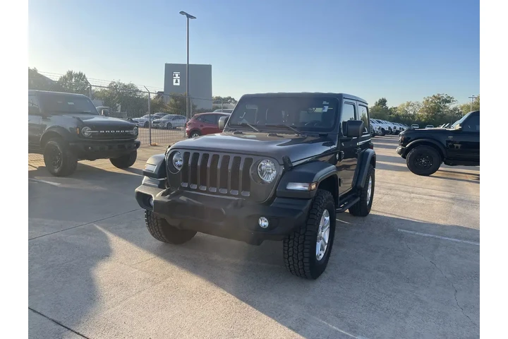$26759 : Jeep Wrangler 2020 4x4 Willy image 2