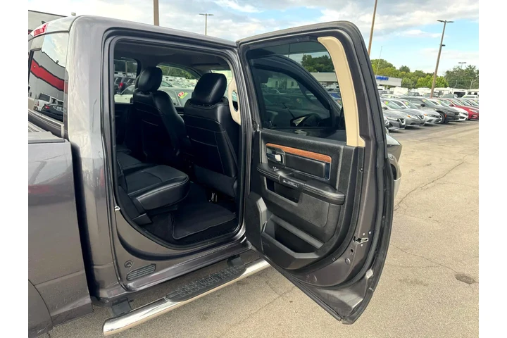 $20980 : 2018 RAM 1500 Laramie 4x4 Cre image 10