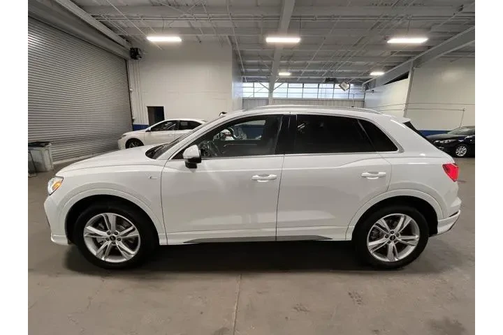$28749 : Audi Q3 2022 AWD quattro S l image 6