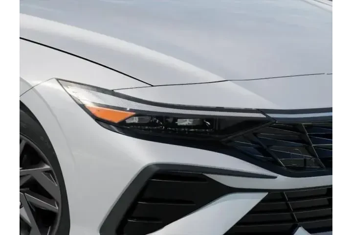 $27725 : Hyundai ELANTRA Hybrid 2025 image 9