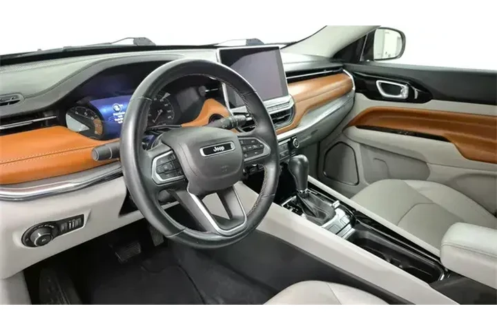 $22099 : Jeep Compass 2022 4x4 Limite image 9