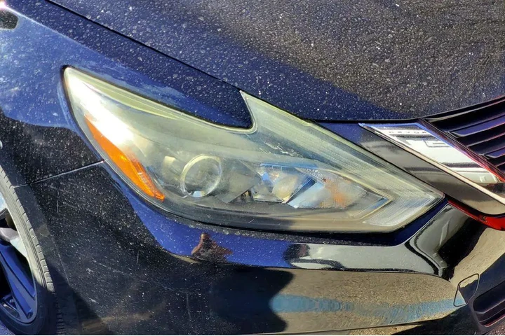 $12269 : Nissan Altima 2017 2.5 SR 4d image 2