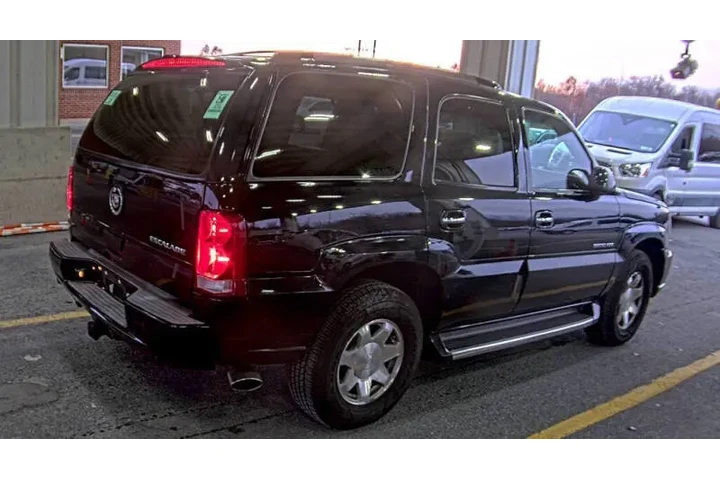 $7995 : 2002 Escalade image 3