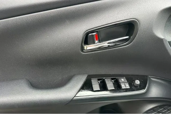 $25750 : Toyota Prius Prime 2022 Limi image 10