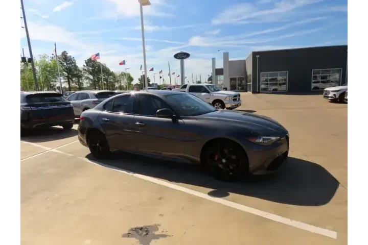 $19911 : Alfa Romeo Giulia 2020 Base image 6