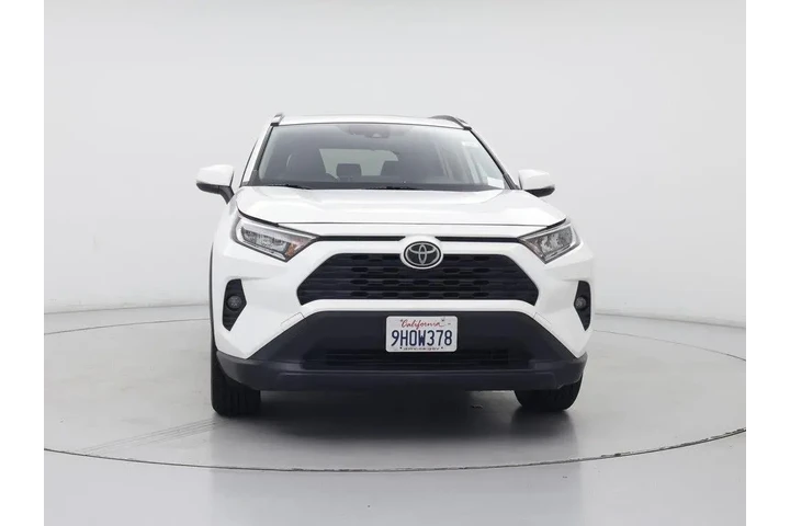 $27998 : Toyota RAV4 2020 XLE Premium image 5