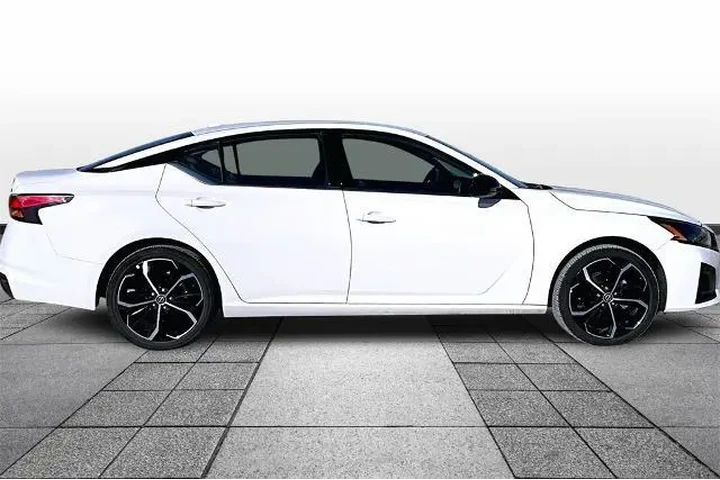 $22603 : Nissan Altima 2025 2.5 SR 4d image 10