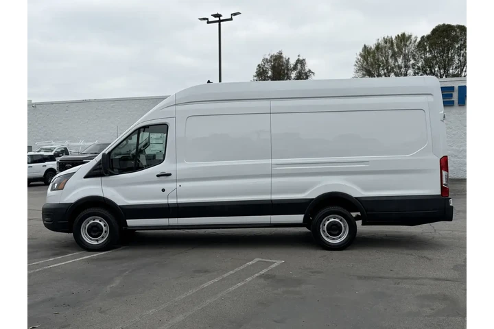 $39995 : Ford Transit 2023 250 3dr LW image 4