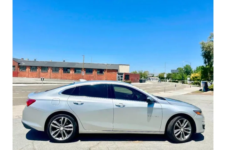 2022 Malibu LT image 7