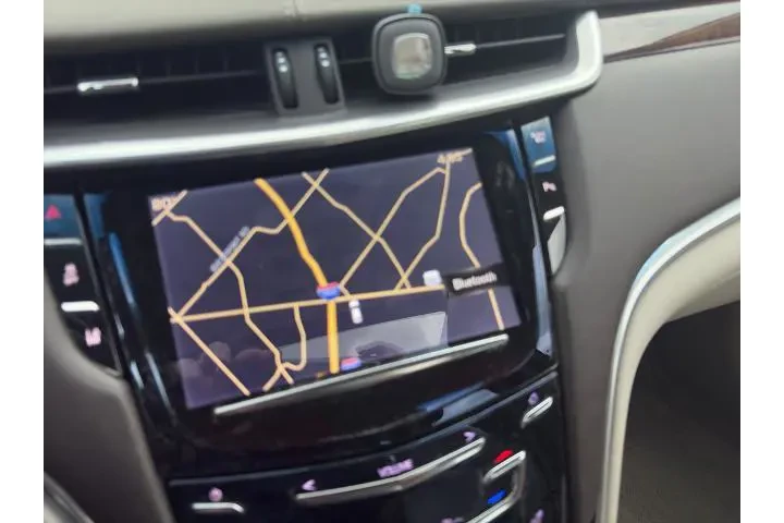 $12250 : Cadillac XTS 2013 Platinum C image 7