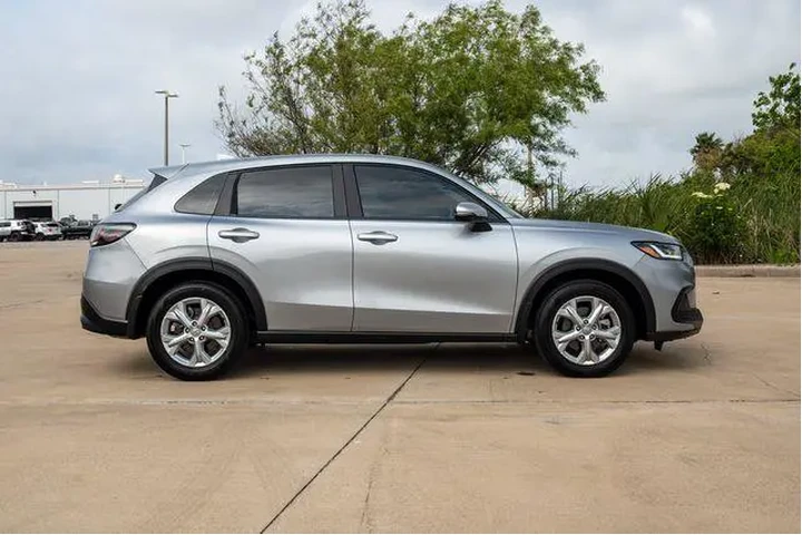 $24941 : Honda HR-V 2024 LX 4dr Cross image 4