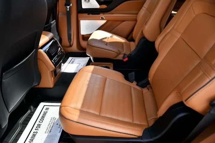 $36000 : Lincoln Aviator Black Label image 6