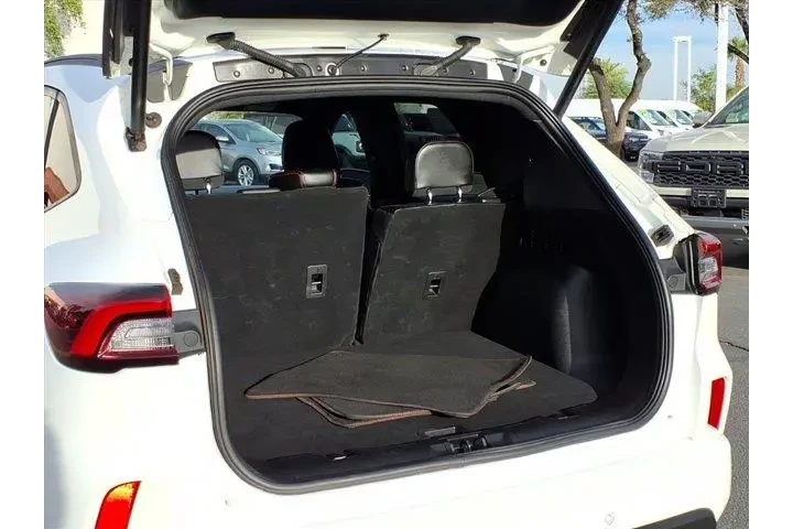 $18999 : Ford Escape 2023 ST-Line 4dr image 9