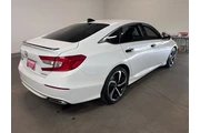 $25701 : Honda Accord 2022 Sport 4dr thumbnail