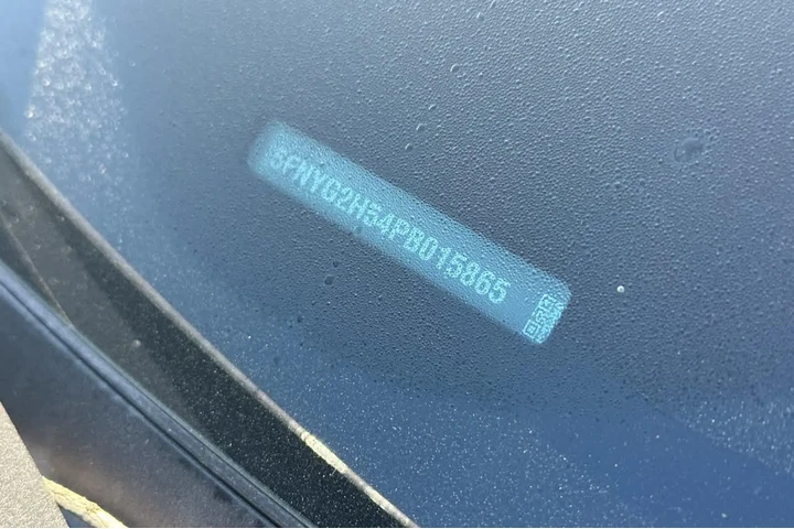 $38981 : Honda Pilot 2023 EX-L 4dr SU image 2