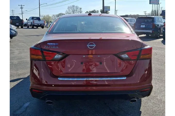 $25299 : Nissan Altima 2023 2.5 SR 4d image 5