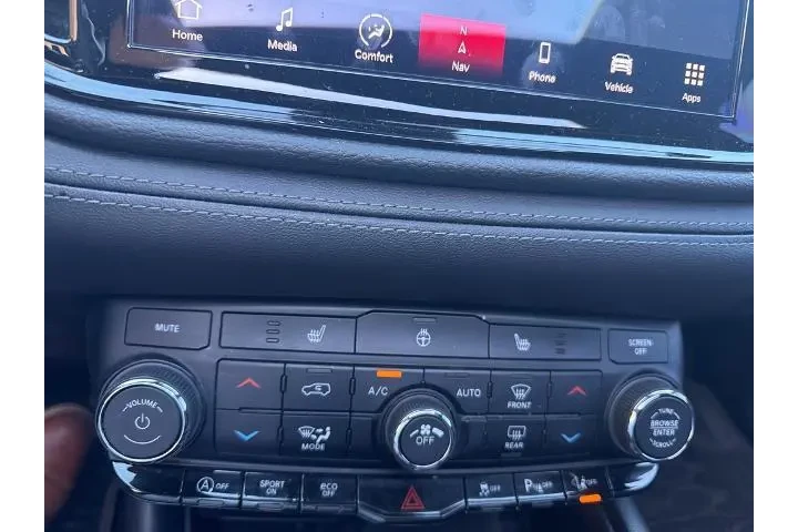 $29438 : Dodge Durango 2022 AWD GT 4d image 9