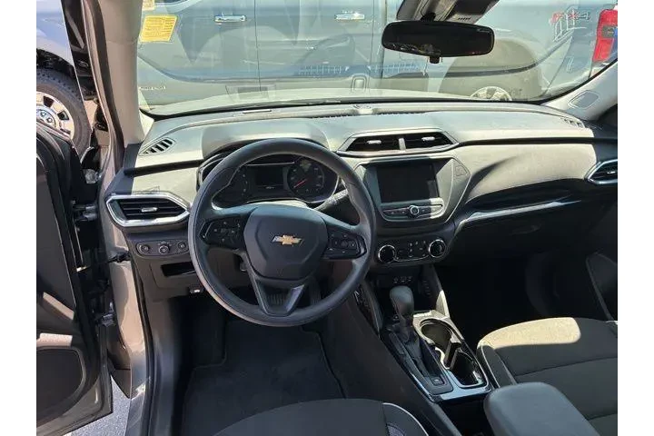 $21992 : Chevrolet Trailblazer 2023 L image 4