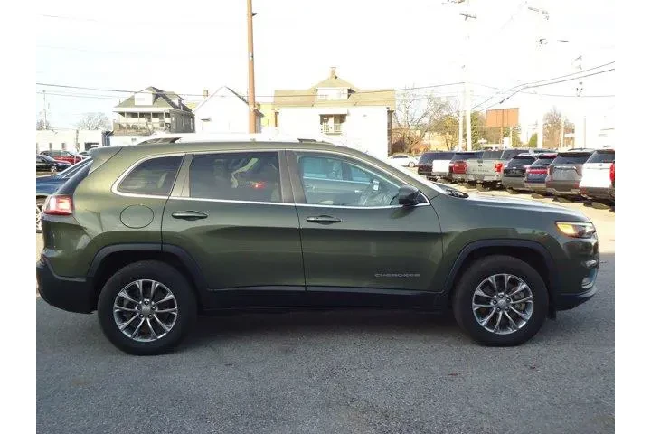 $17900 : Jeep Cherokee 2020 4x4 Latit image 2