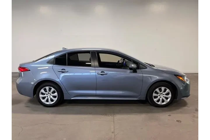 $19958 : Toyota Corolla 2024 LE 4dr S image 2