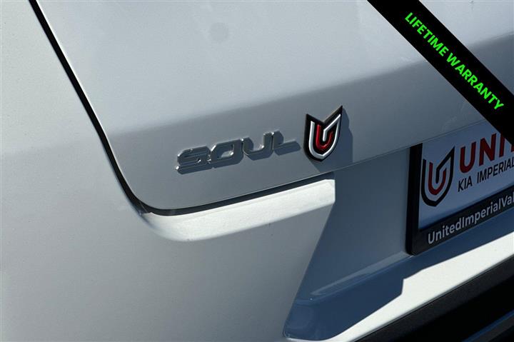 $27130 : New 2024 Soul EX image 7