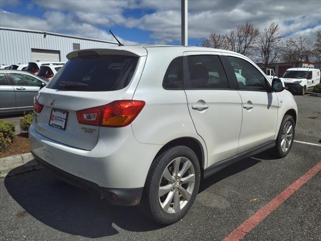 $8990 : PRE-OWNED 2013 MITSUBISHI OUT image 6