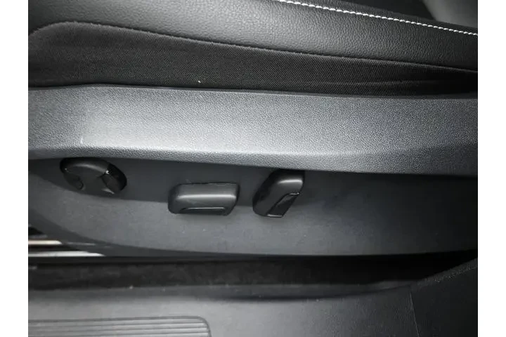 $22893 : Volkswagen Tiguan 2023 SE 4d image 8