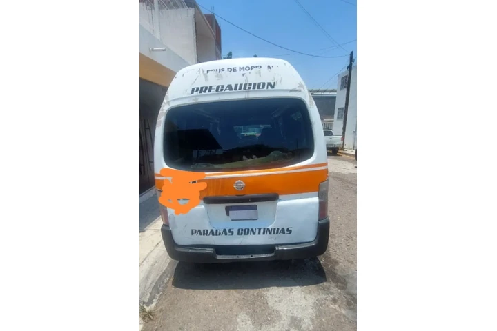 $160 : Vendo urvan 2010 image 3