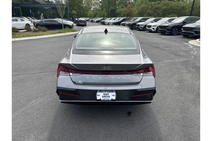 $25377 : Hyundai ELANTRA 2025 SEL Con image 6