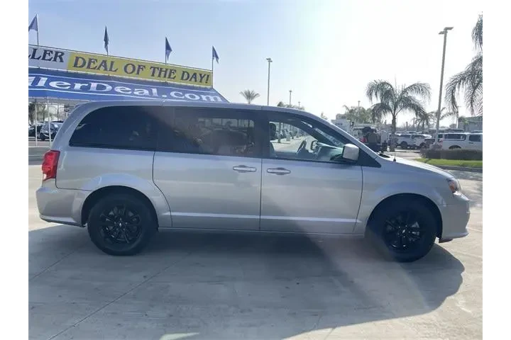 $12867 : Dodge Grand Caravan 2019 GT image 9