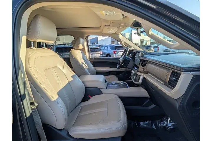 $36994 : Ford Expedition MAX 2023 4x4 image 10