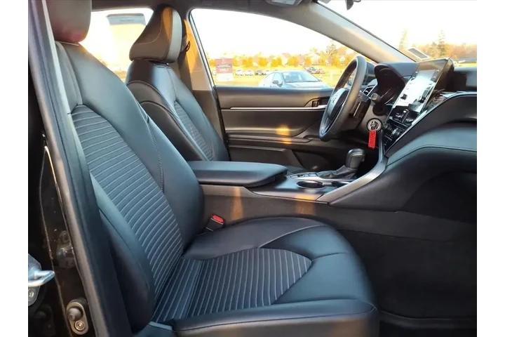 $27471 : Toyota Camry 2023 AWD SE 4dr image 6