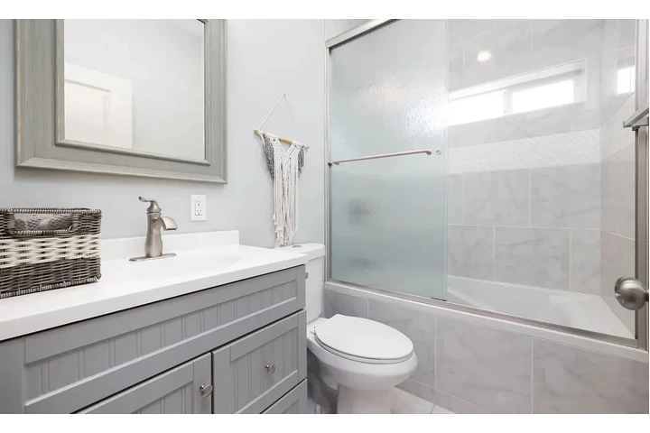 $980 : stylish updated stainless home image 4