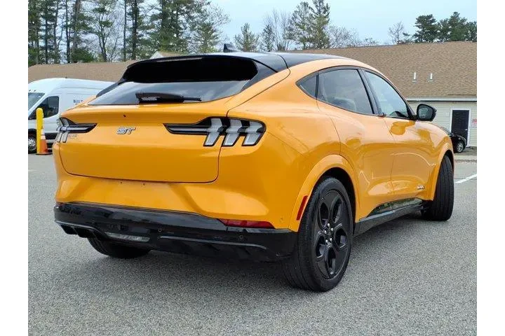 $38999 : Ford Mustang Mach-E 2023 AWD image 3