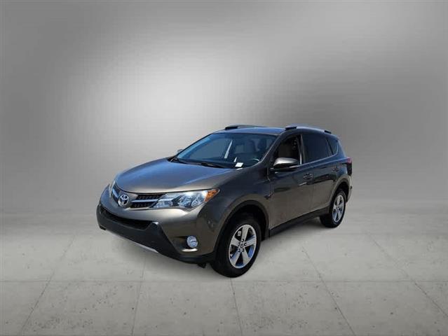 $16990 : Pre-Owned 2015 Toyota RAV4 XLE image 9