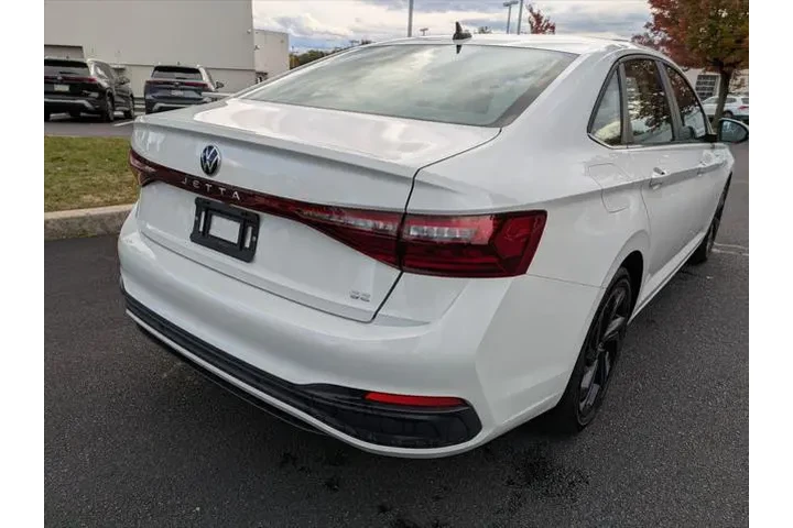 $22395 : Volkswagen Jetta 2025 SE 4dr image 6