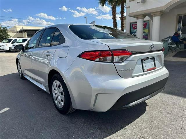 $15995 : Pre-Owned 2020 Corolla L Seda image 9